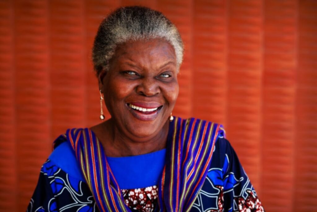 escritora moçambicana